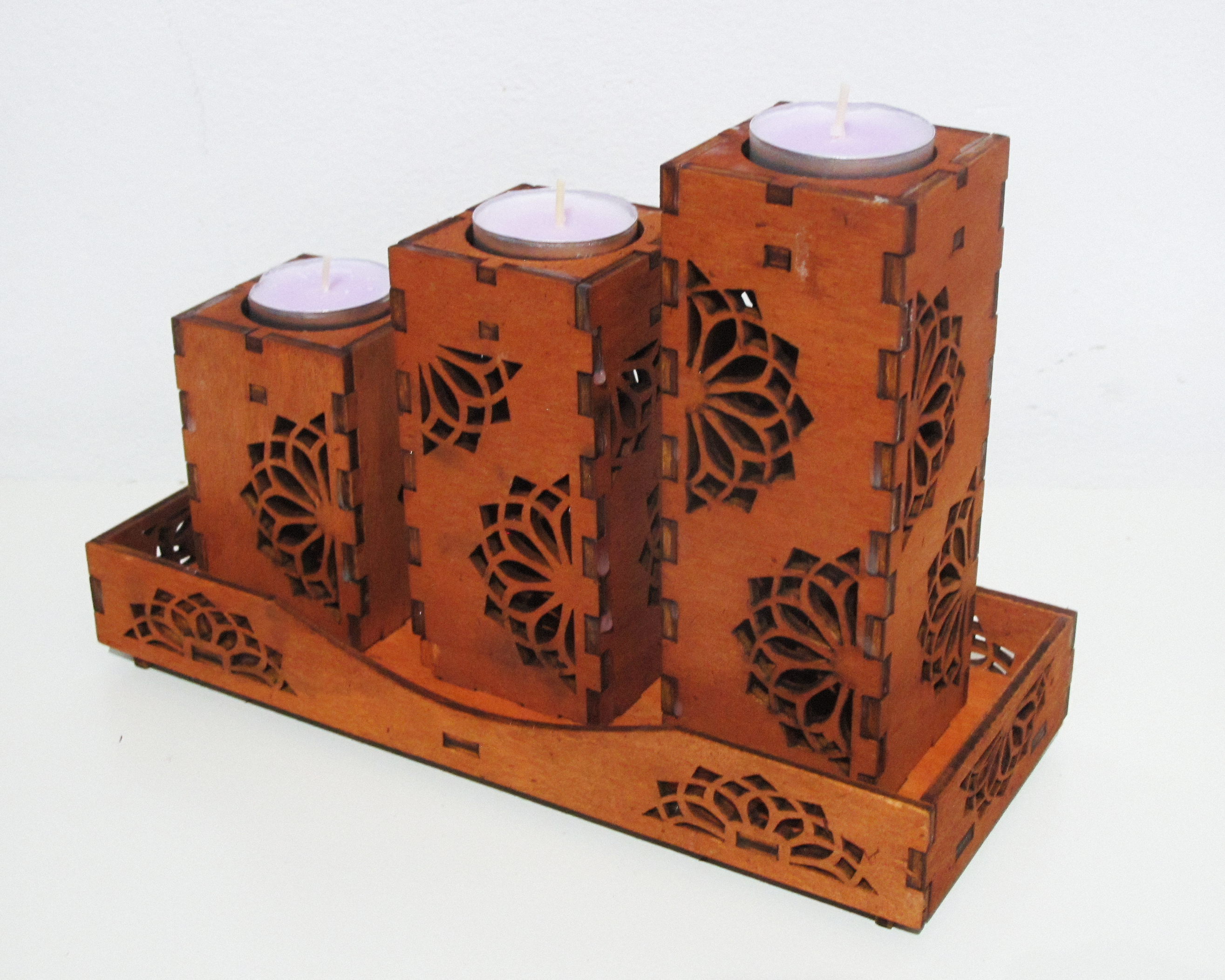 Lanterns/7 Triple lantern.png